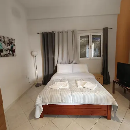 Cozy In The Center Of Aighion Achaia - Ground Floor - ισόγειο στουντιο Egio