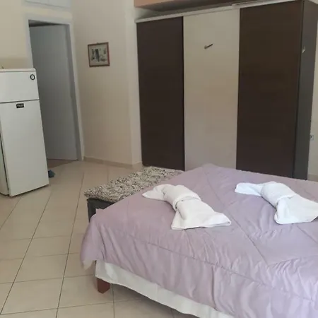 Cozy In The Center Of Aighion Achaia - Ground Floor - ισόγειο στουντιο Egio